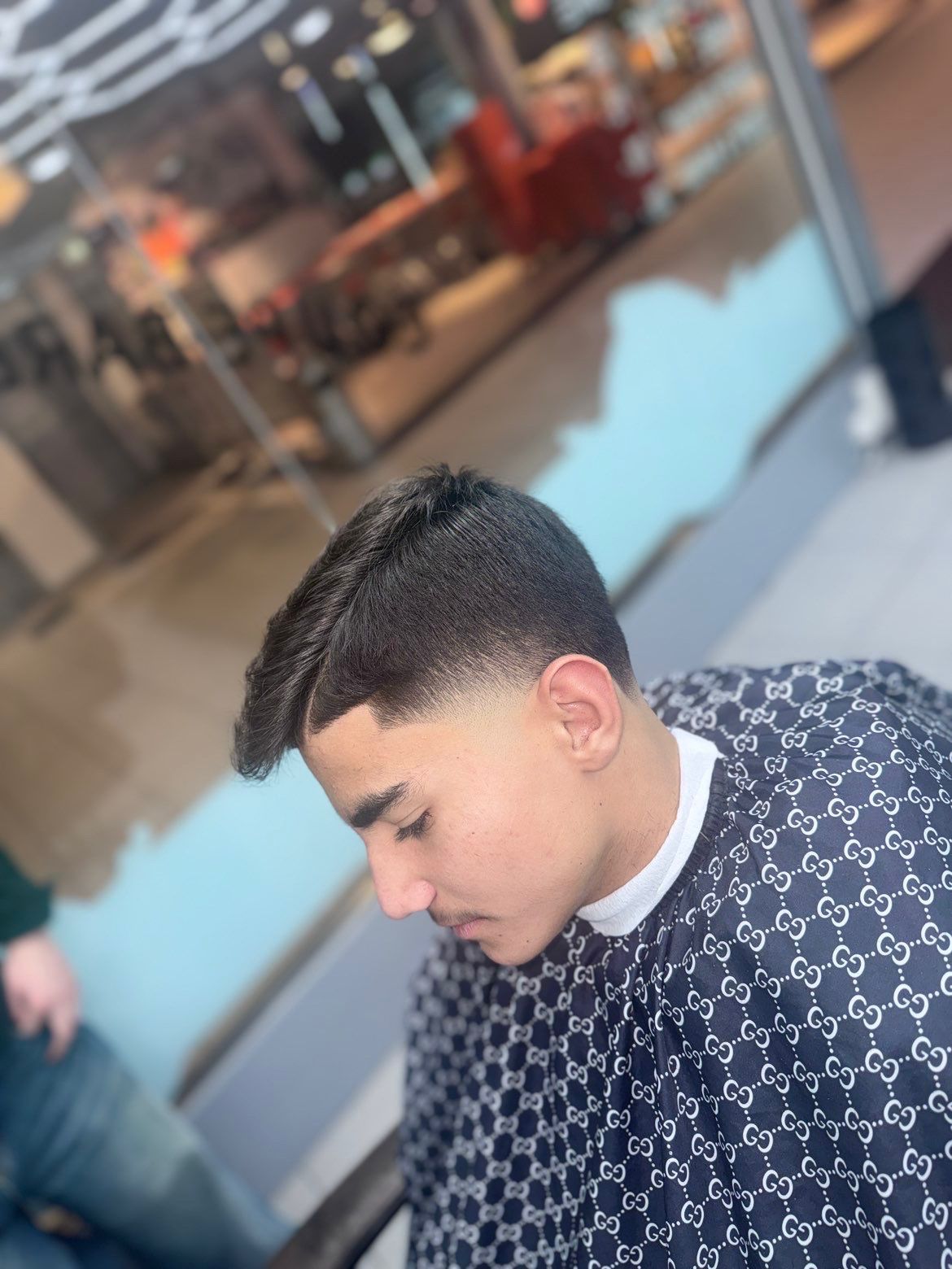 Coupe homme fade, réalisation Leli Coiffure
